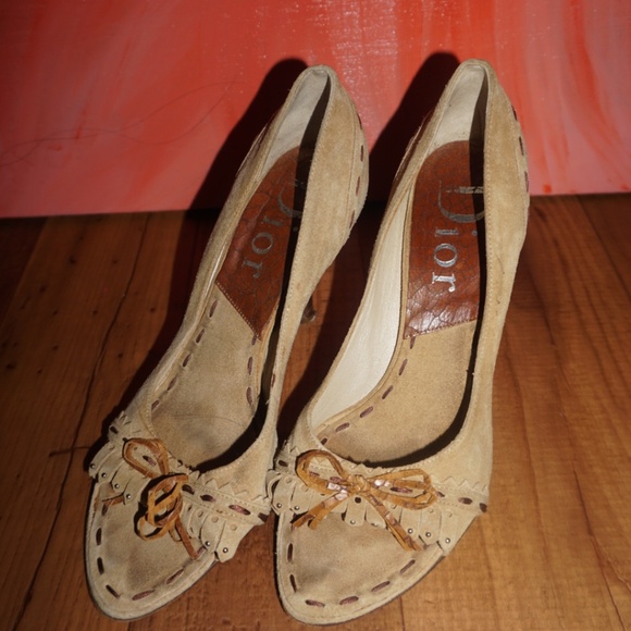 Christian Dior Tan Suede Fringe Peep Toe Pumps – Size 37 – Made in Italy - Picture 1 of 4
